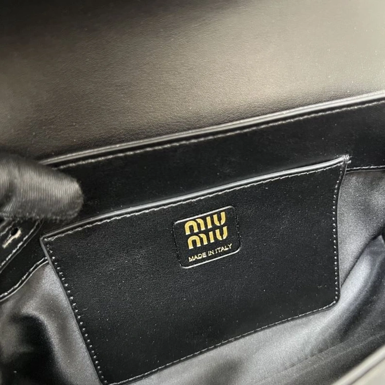 Resilient MIX MIX Top Handle Bags 79510