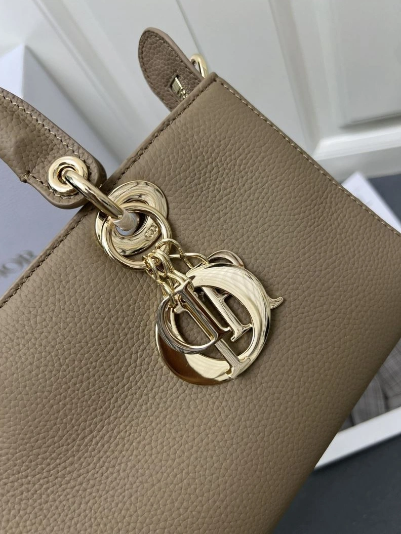 Sleek Dxxr Top Handle Bags 61903