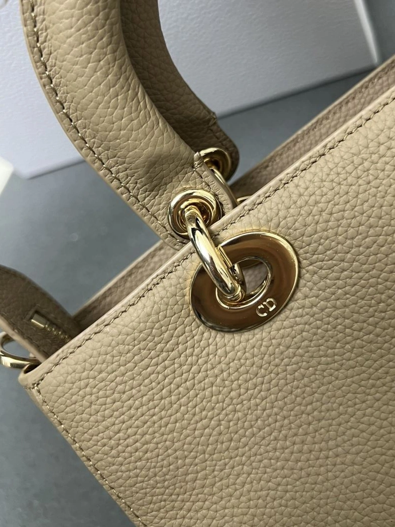 Sleek Dxxr Top Handle Bags 61903