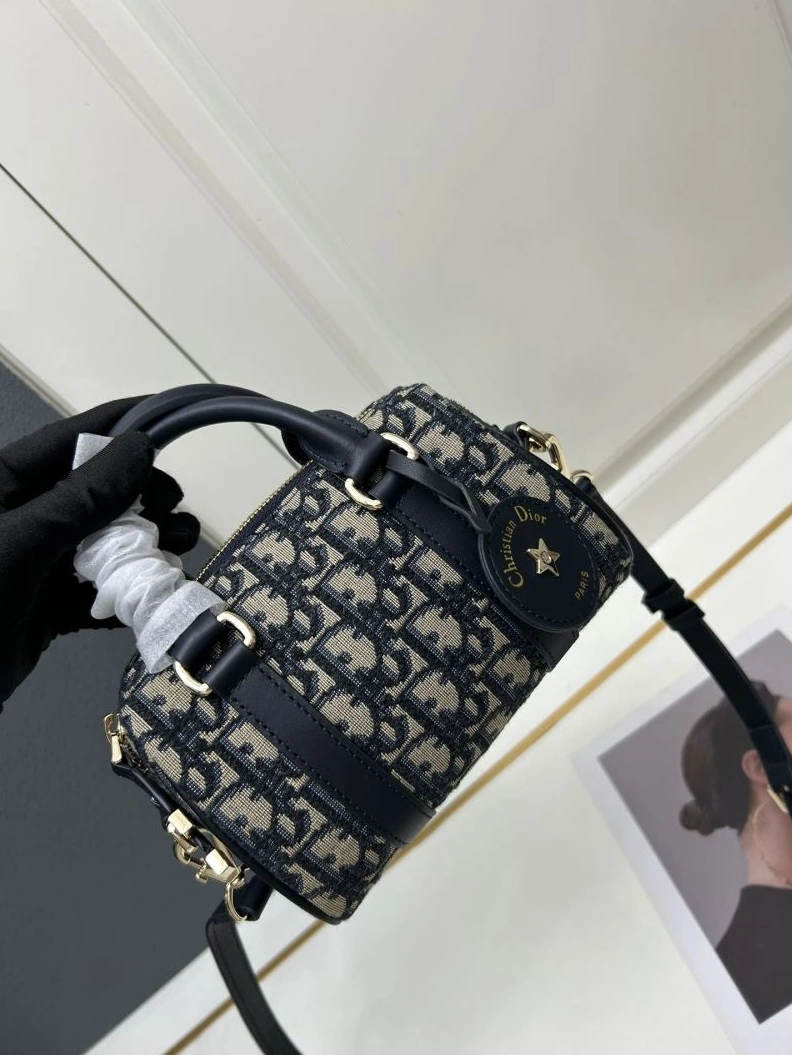 Comfortable Dxxr Top Handle Bags 61915