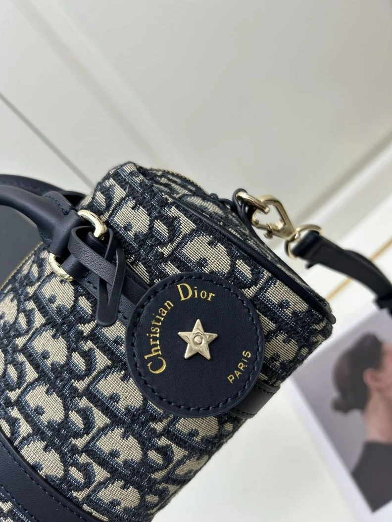 Comfortable Dxxr Top Handle Bags 61915