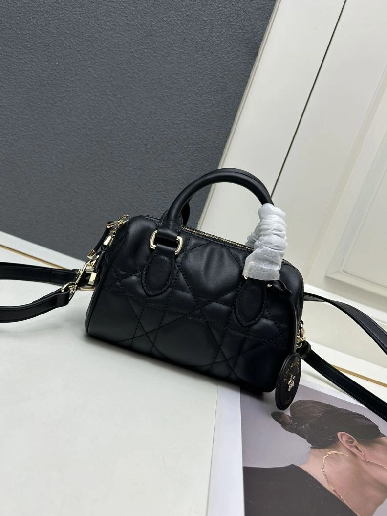 Classic Dxxr Top Handle Bags 61908