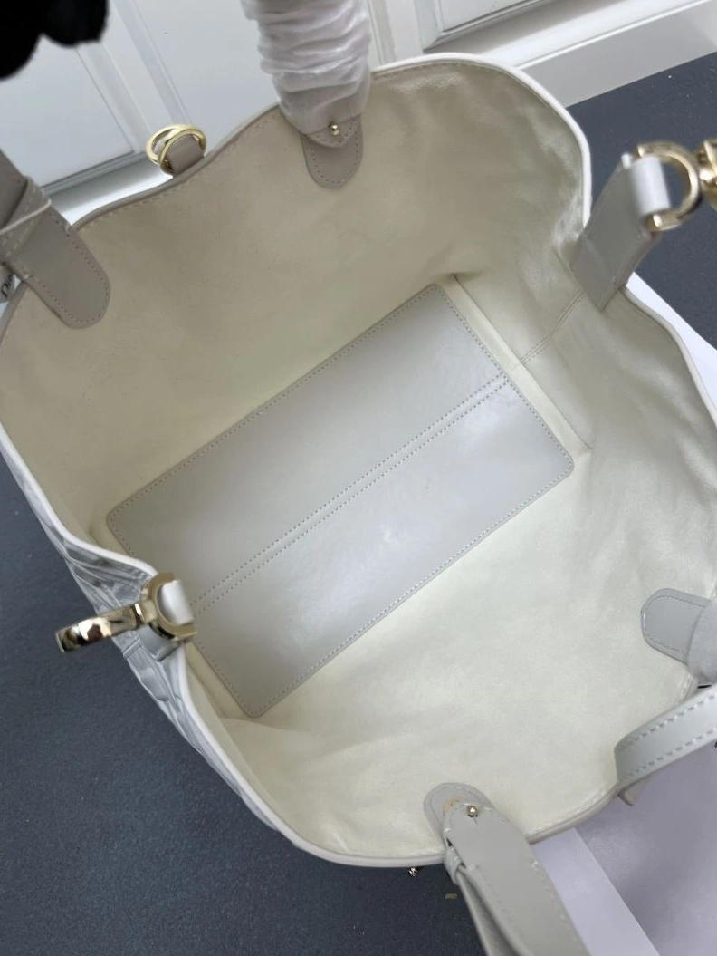 DailyWear Dxxr Shopping Bags 61986