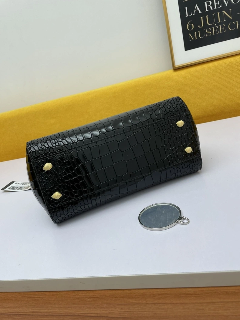Bold D&X Handle Bags 80377