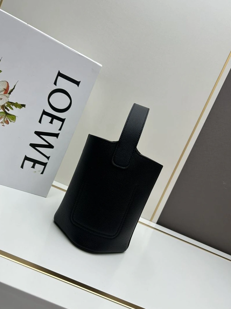 Sleek Lxxwe Handle Bags 79886