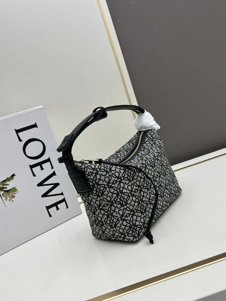 Refined Lxxwe Handle Bags 79869