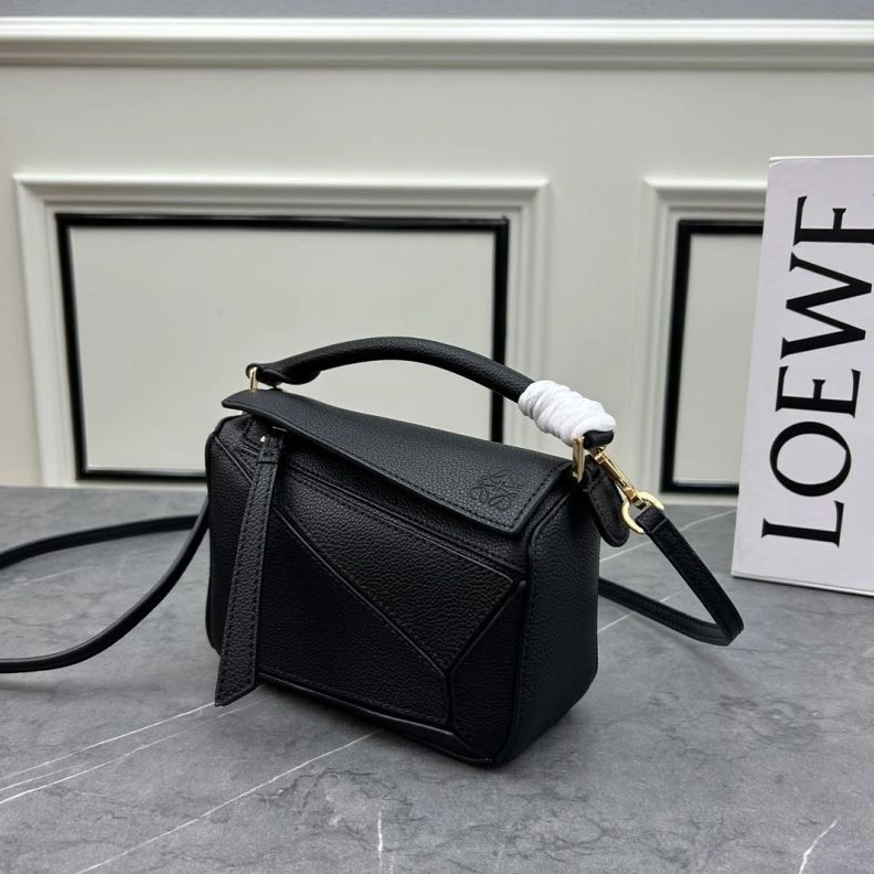 Bold Lxxwe Satchel Bags 79677