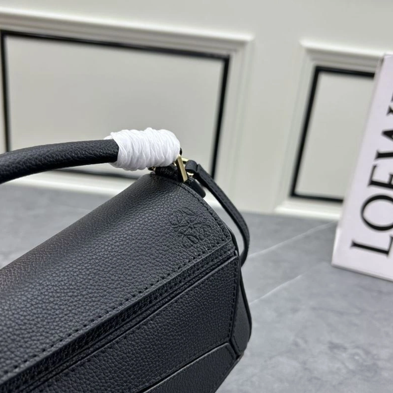Bold Lxxwe Satchel Bags 79677