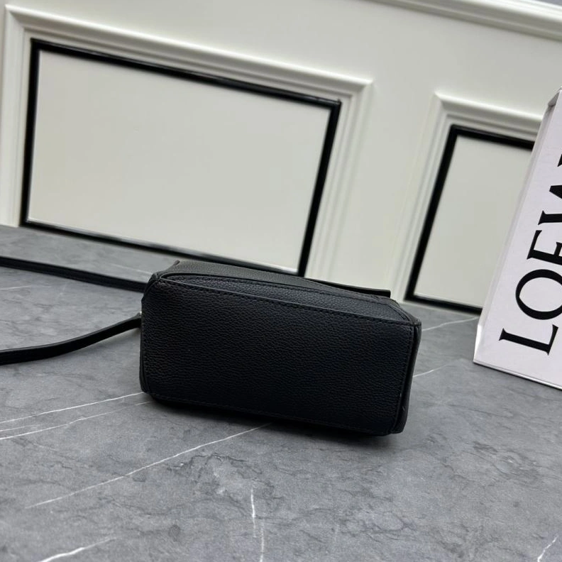 Bold Lxxwe Satchel Bags 79677