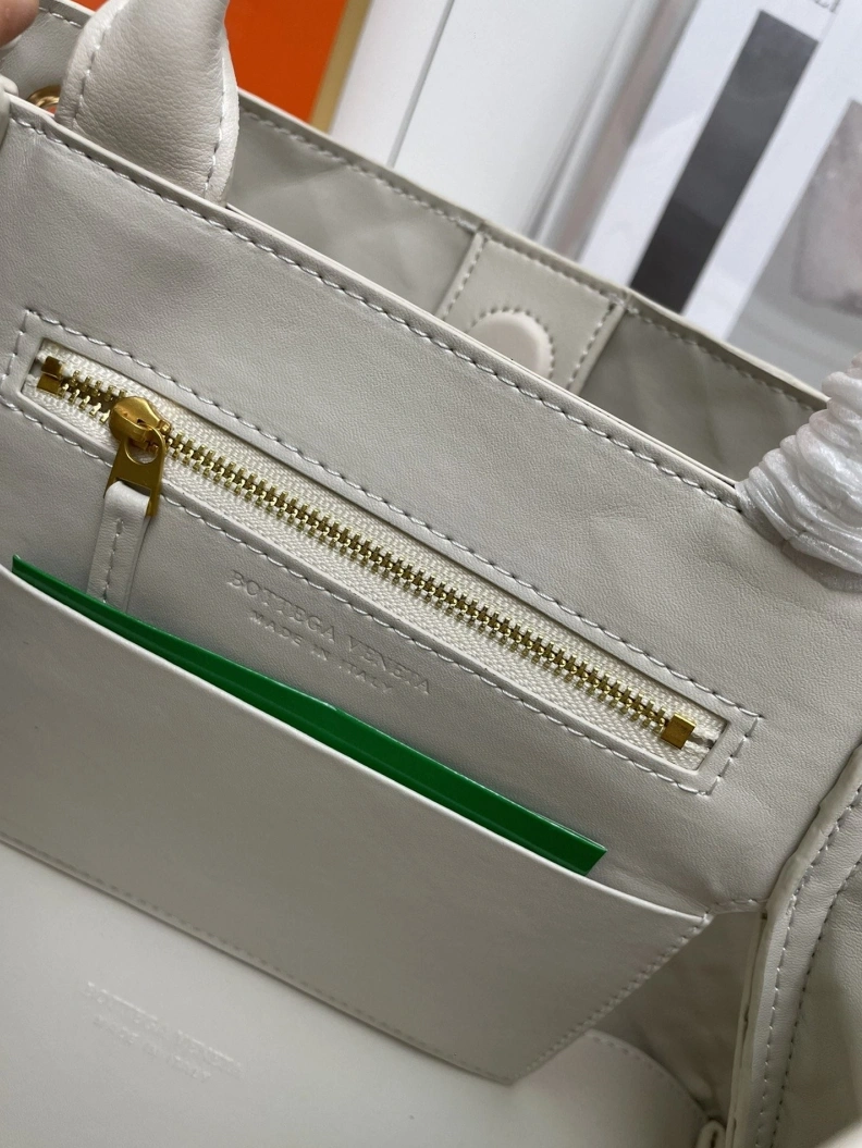 BX Top Handle Bags Modern 79926