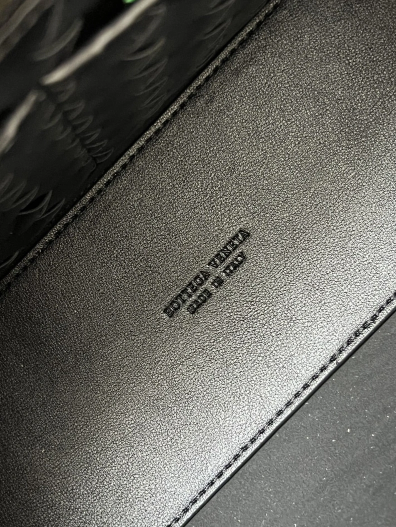 BX Top Handle Bags Bold 79909