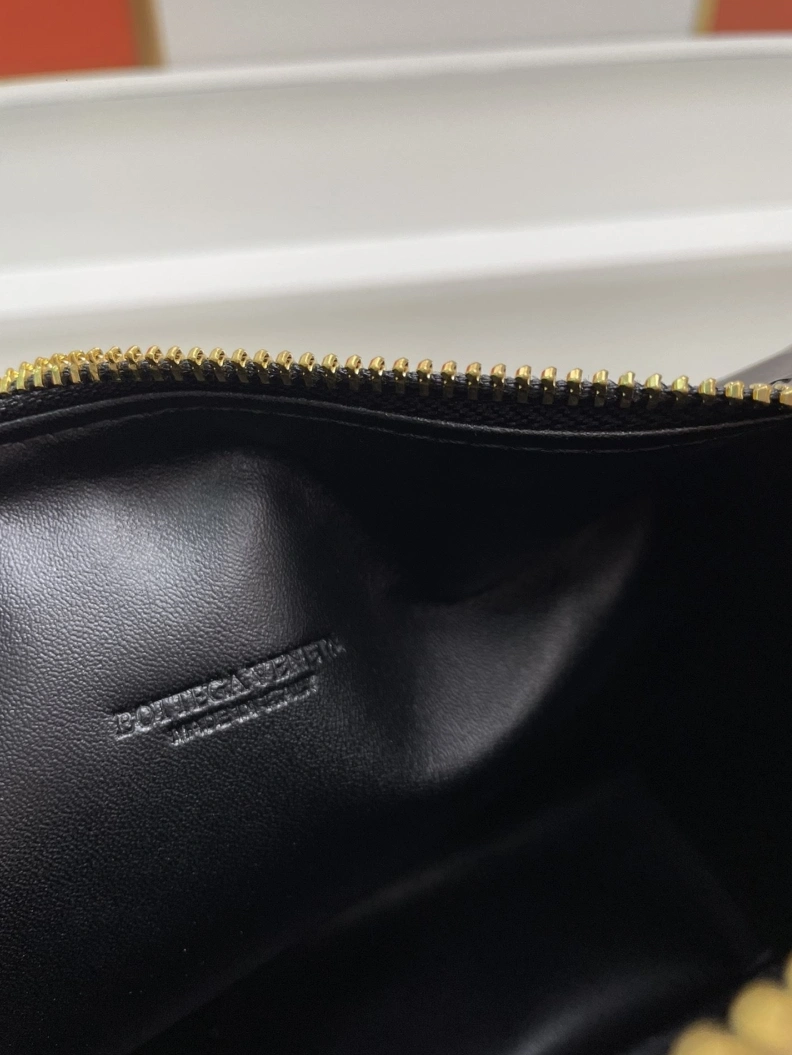 Classic BX Top Handle Bags 79904