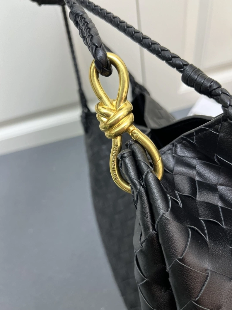 Minimalist BX Shopping Bags 79990