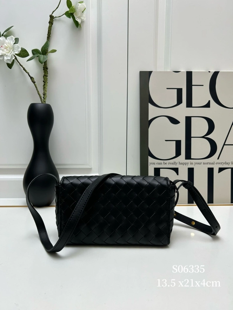 BX Clutch Trendy 80001