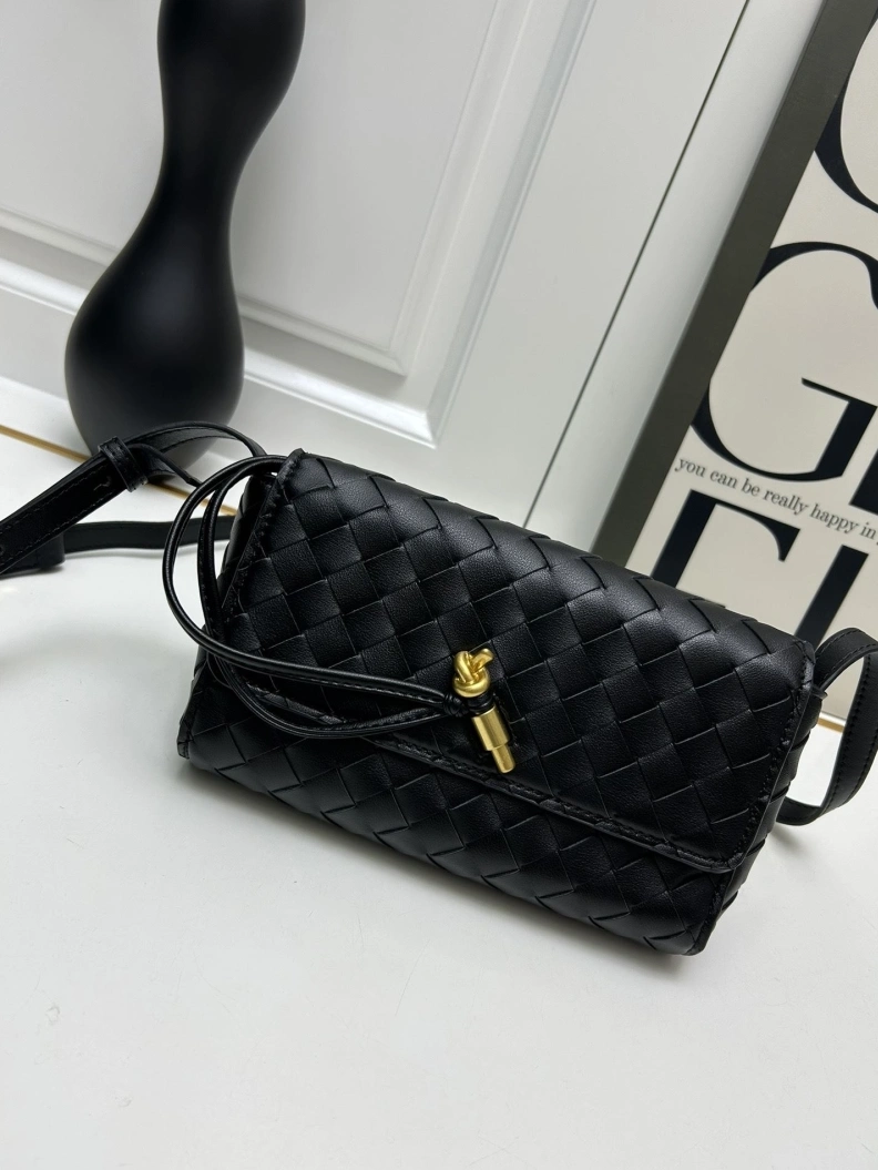 BX Clutch Trendy 80001