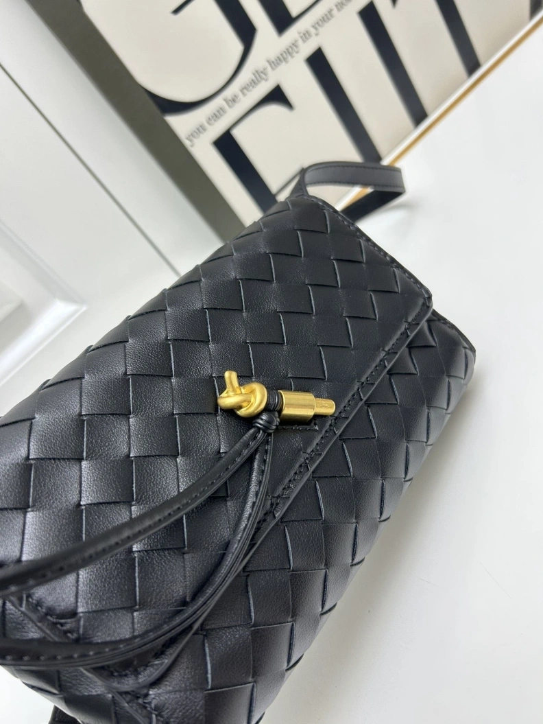 BX Clutch Trendy 80001