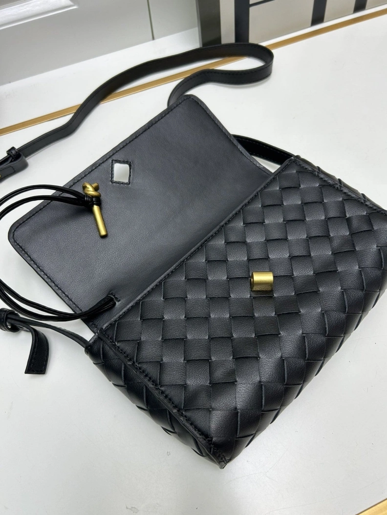 BX Clutch Trendy 80001