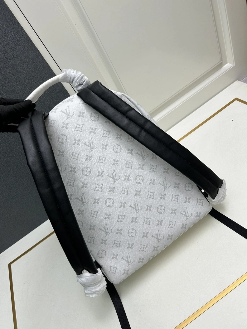 LX Backpacks EyeCatching 23822