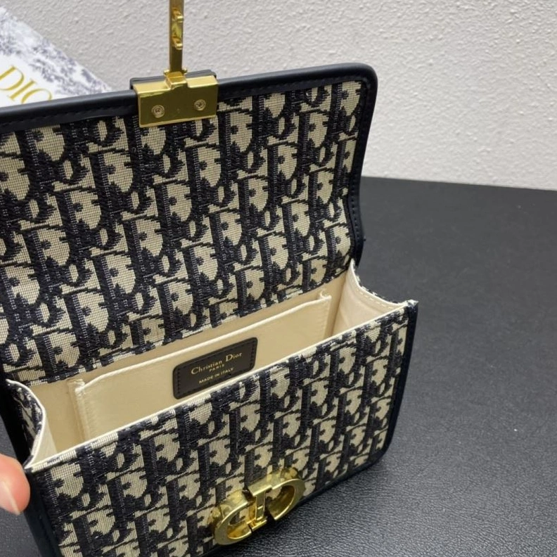 Bold Dxxr Satchel bags 62024