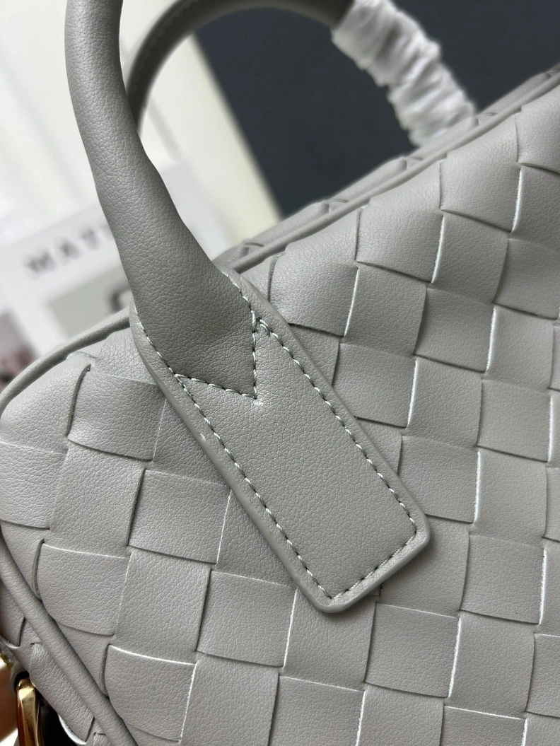 Comfortable BX Top Handle Bags 79925