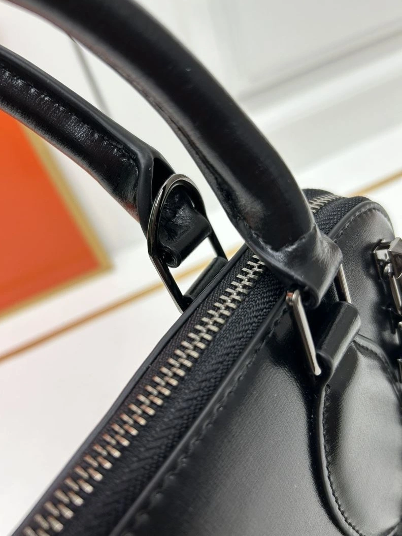 Breathable Vxlxntino Handle Bags 79321