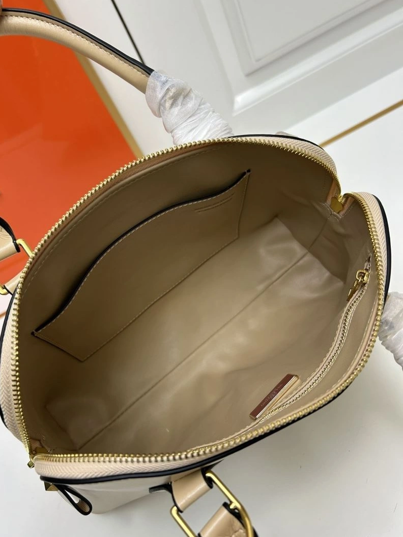 Bold Vxlxntino Handle Bags 79309