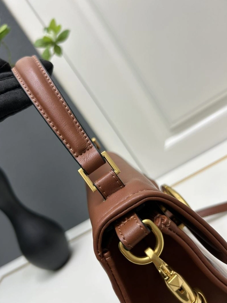 AllSeason Vxlxntino Handle Bags 79312