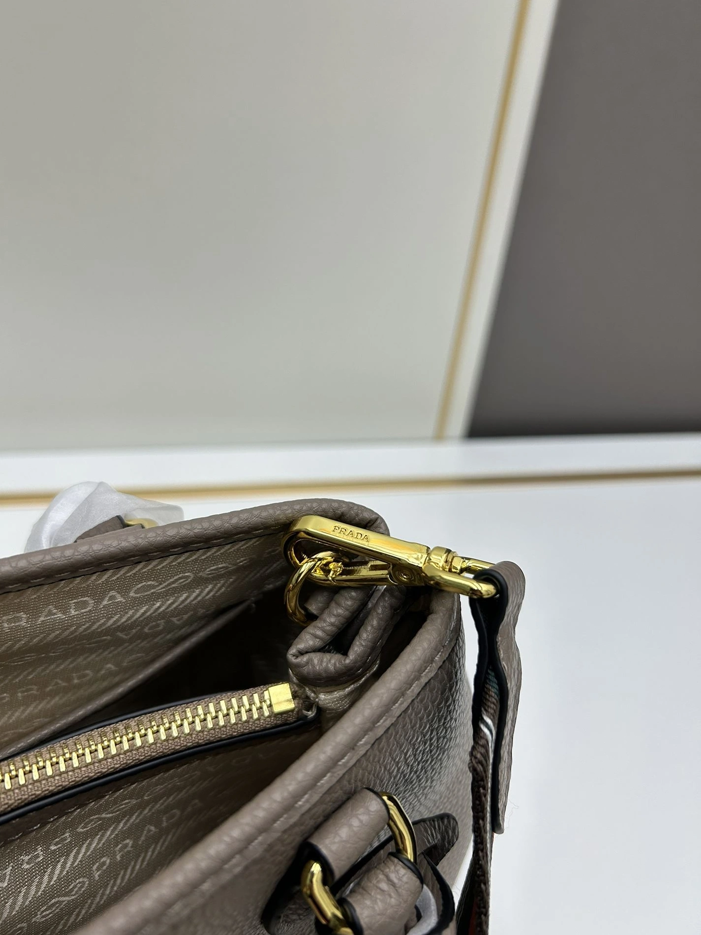 HighQuality Prxdx Top Handle Bags 59290
