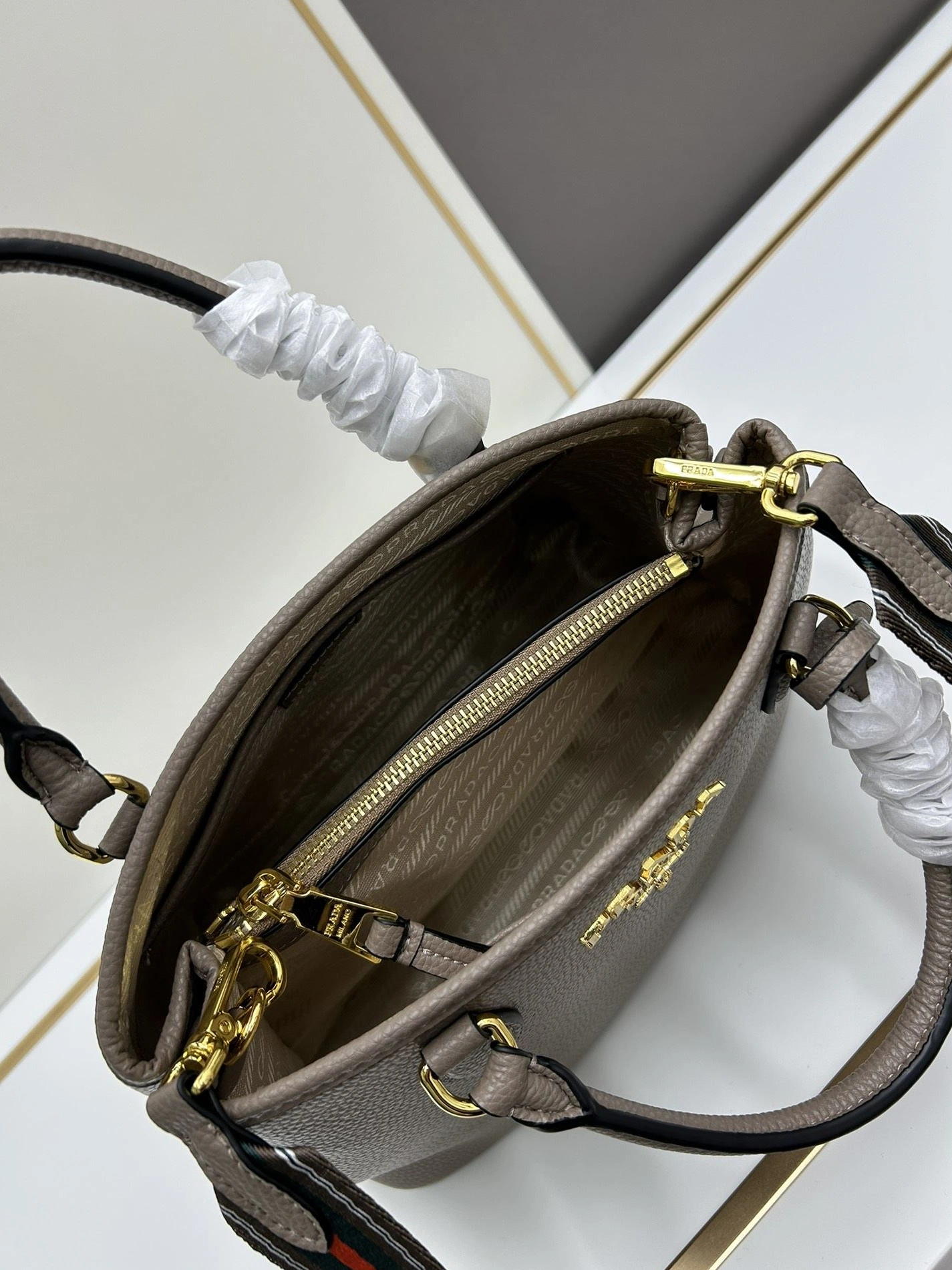 HighQuality Prxdx Top Handle Bags 59290