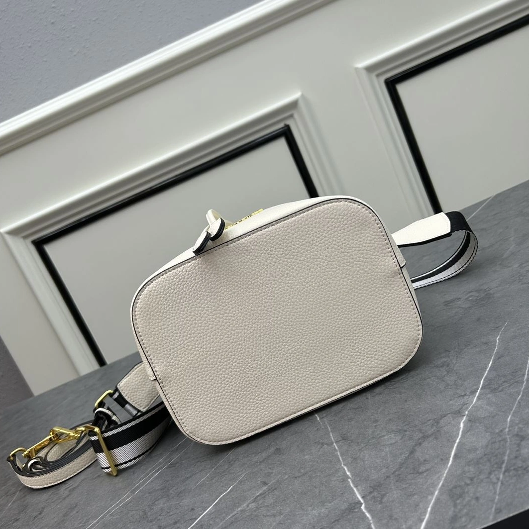 Bright Prxdx Bucket Bags 60048