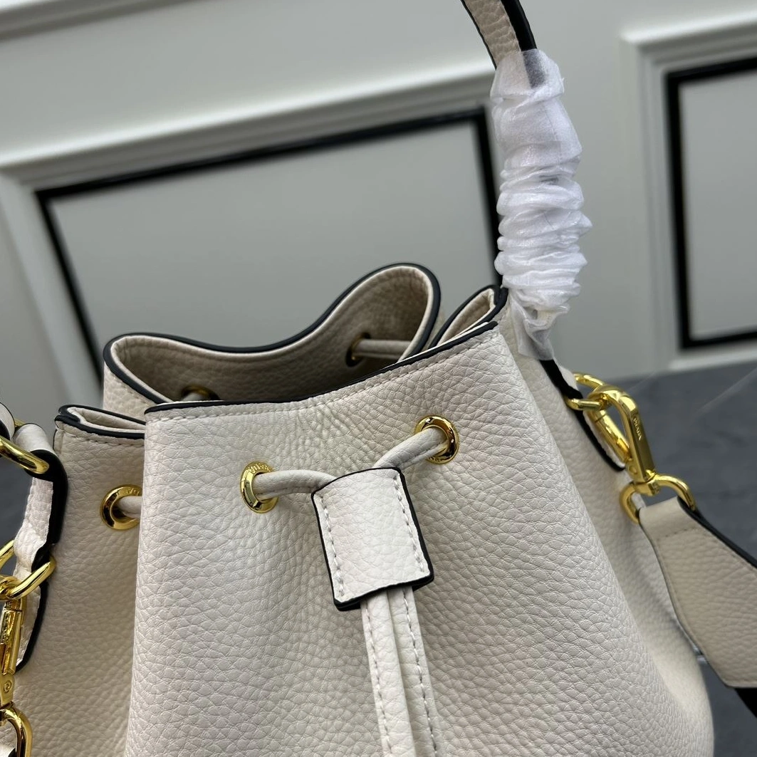 Bright Prxdx Bucket Bags 60048