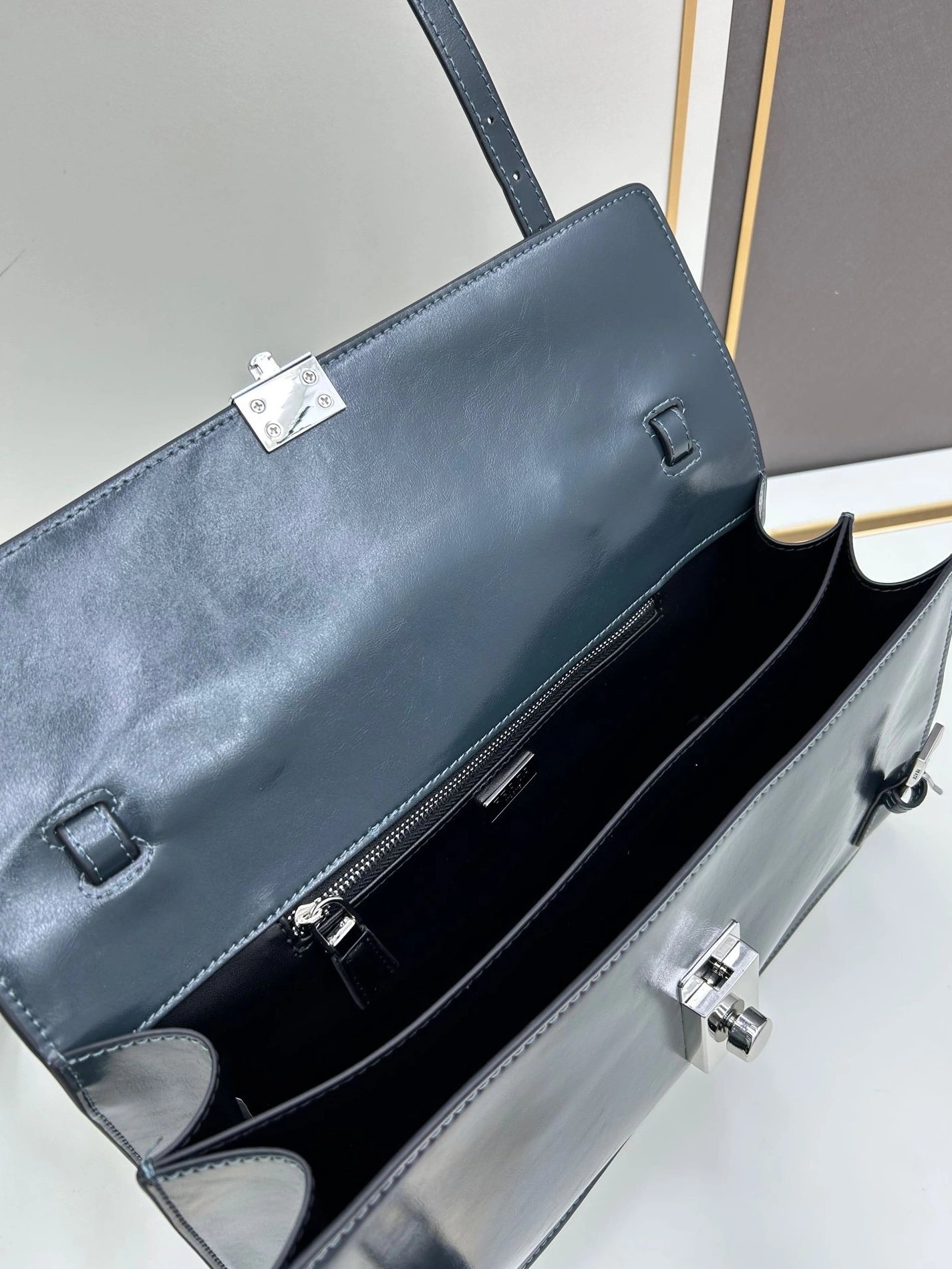 Compact Prxdx Top Handle Bags 59250