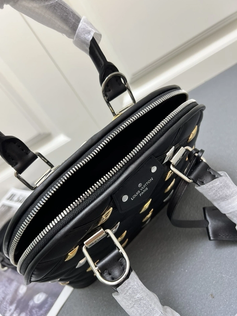 LX Top Handle Bags Modern 23567