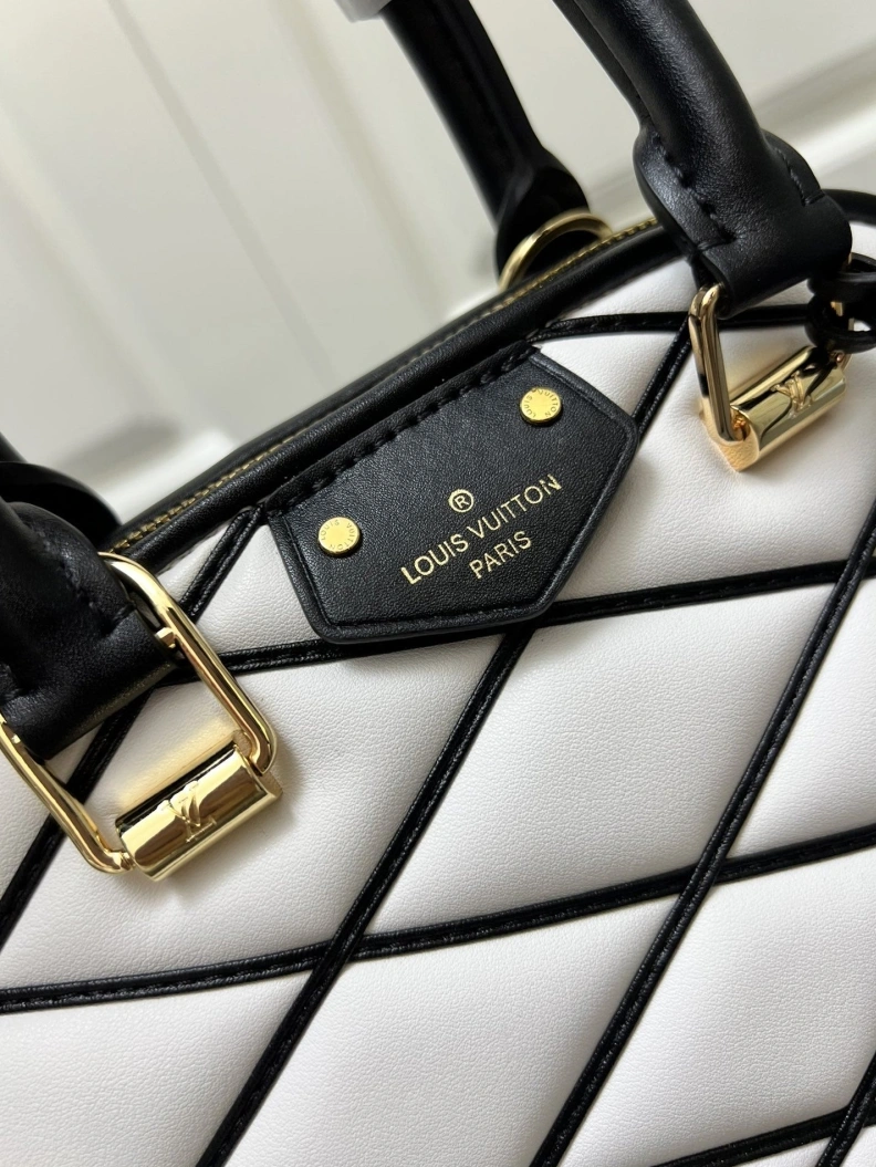 Sophisticated LX Top Handle Bags 23575