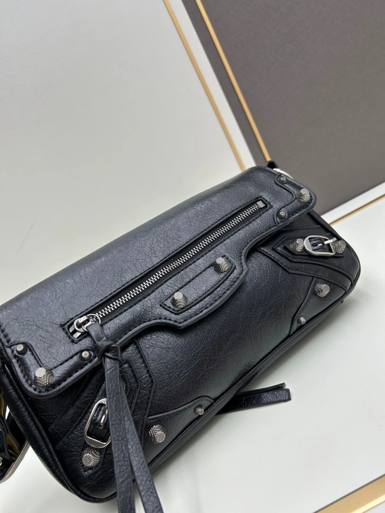 Sophisticated Bxlxnciaga Satchel Bags 80651