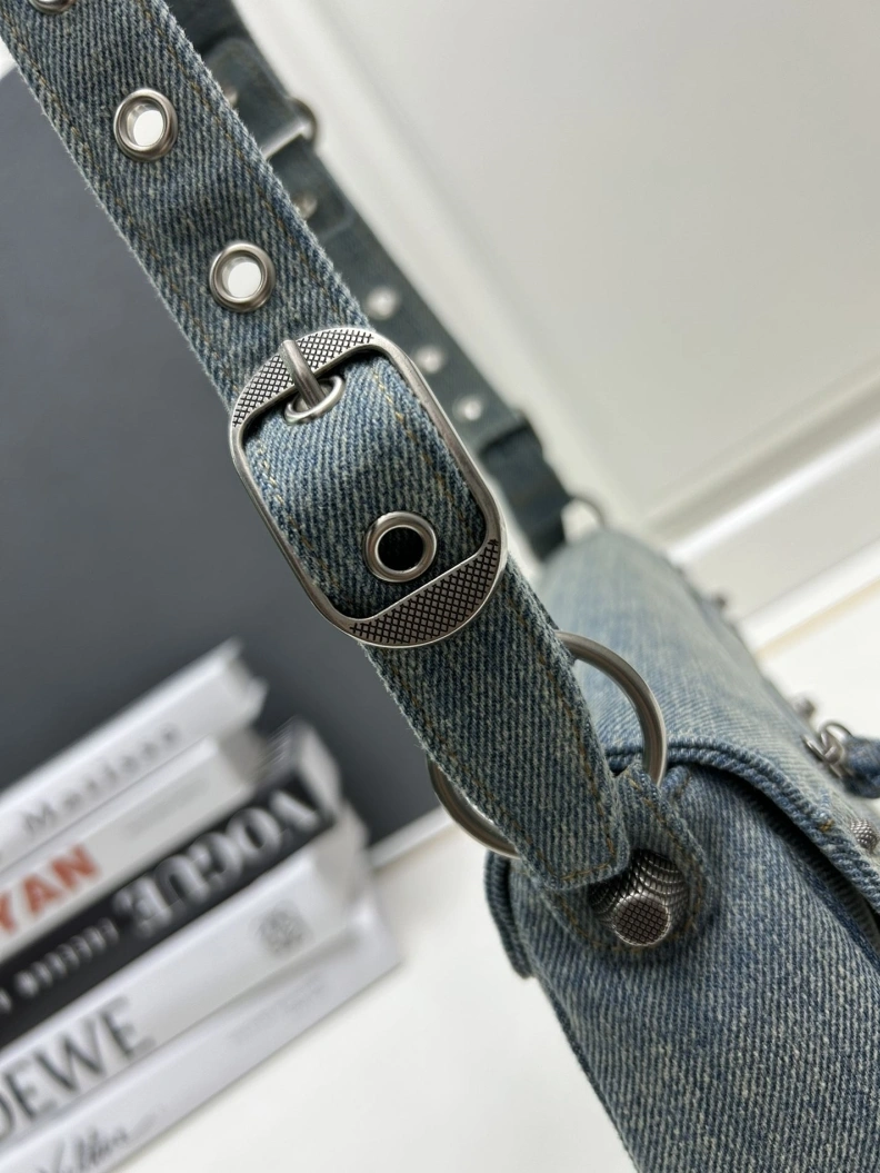 Bxlxnciaga Satchel Bags GoAnywhere 80635