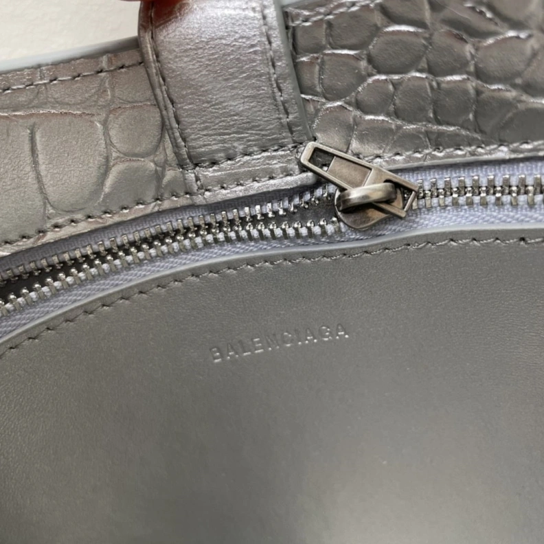 Bxlxnciaga Top Handle Bags Affordable 80523
