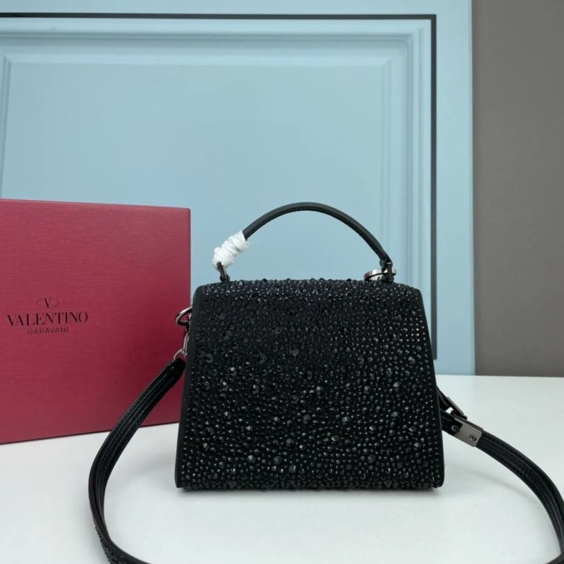 Vibrant Vxlxntino Handle Bags 79283