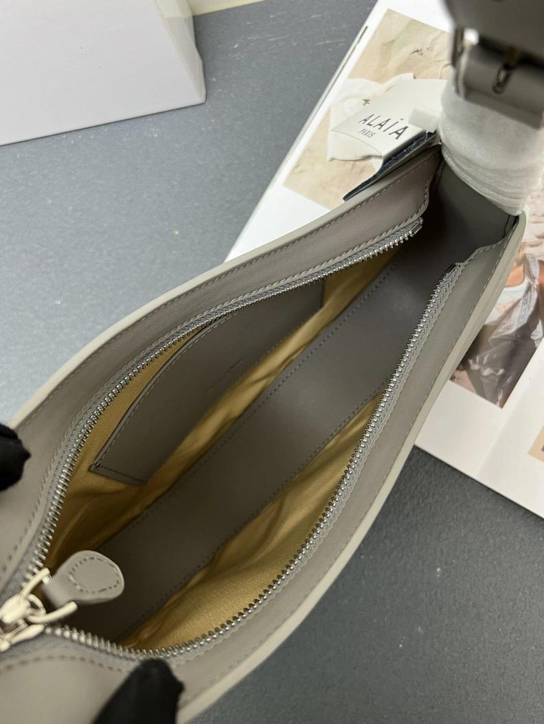 Comfortable Alxxa Top Handle Bags 80645
