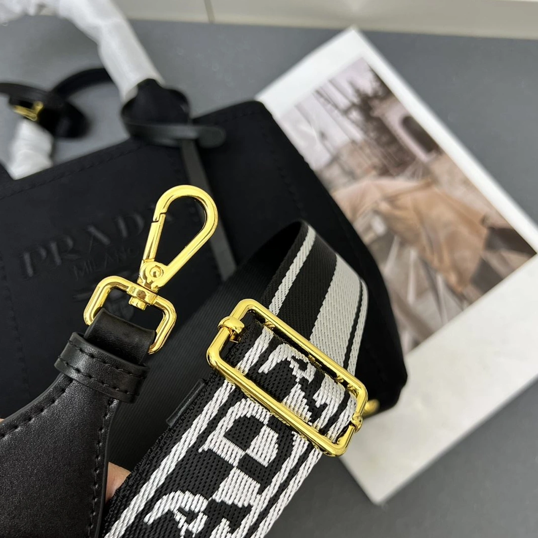Versatile Prxdx Shopping Bags 59500