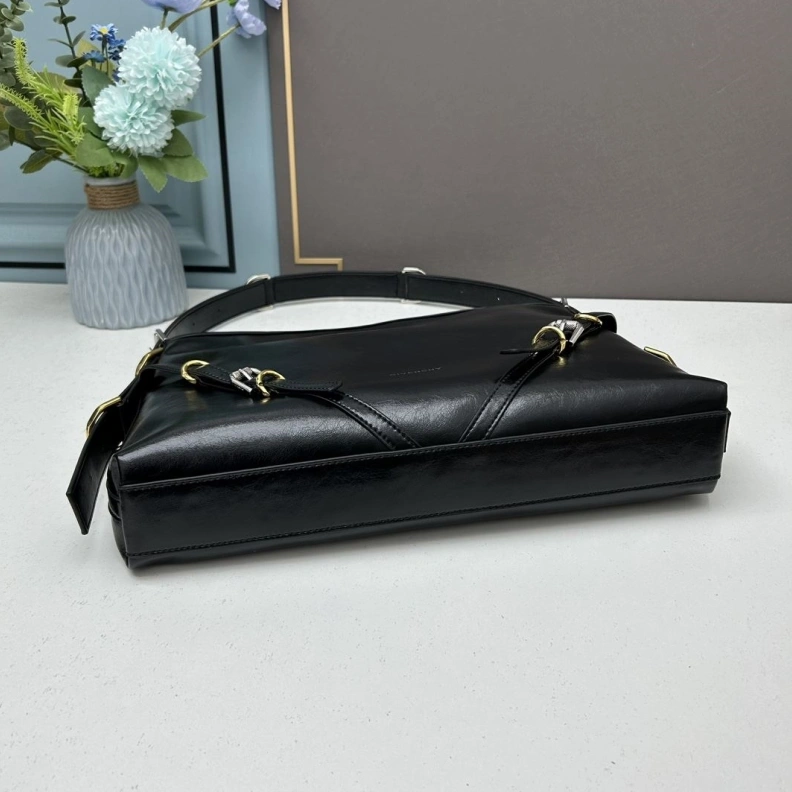 Gxvxnchy Handle Bags Vibrant 80185