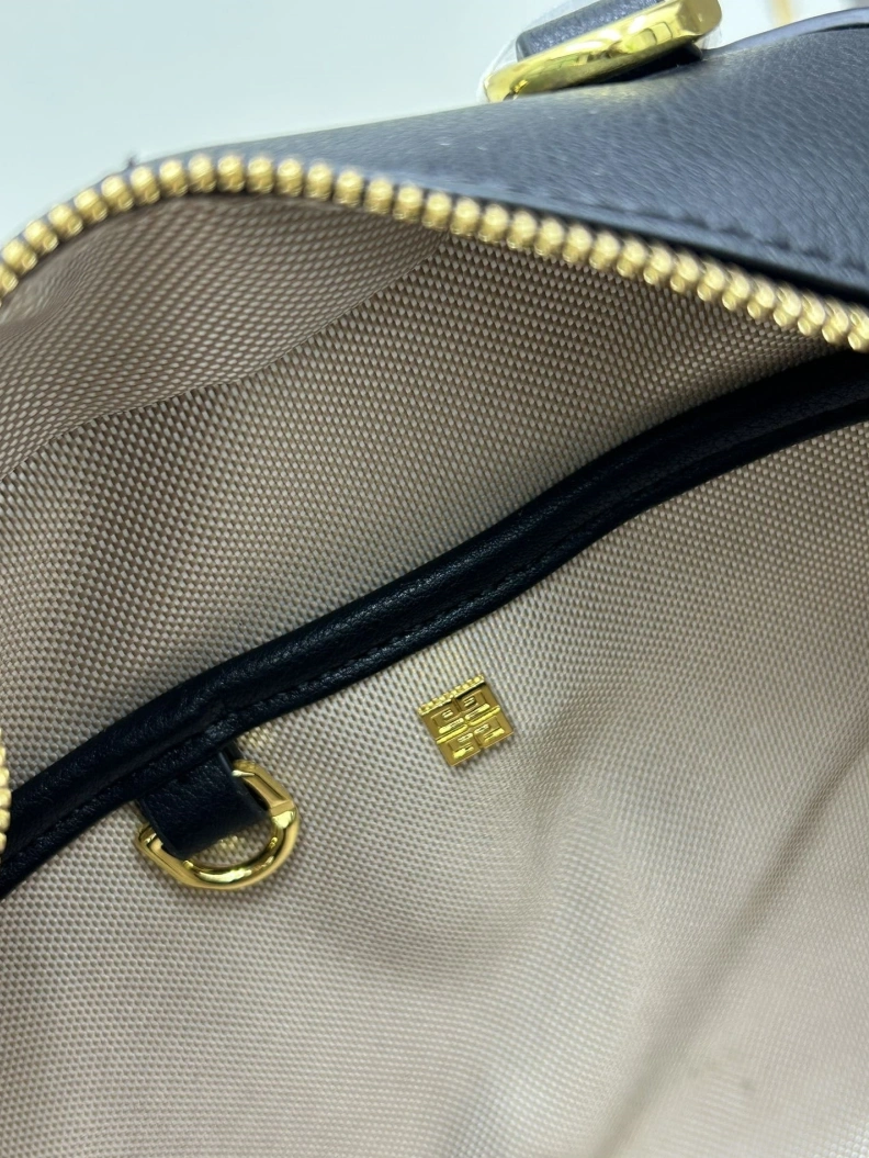 Durable Gxvxnchy Handle Bags 80208
