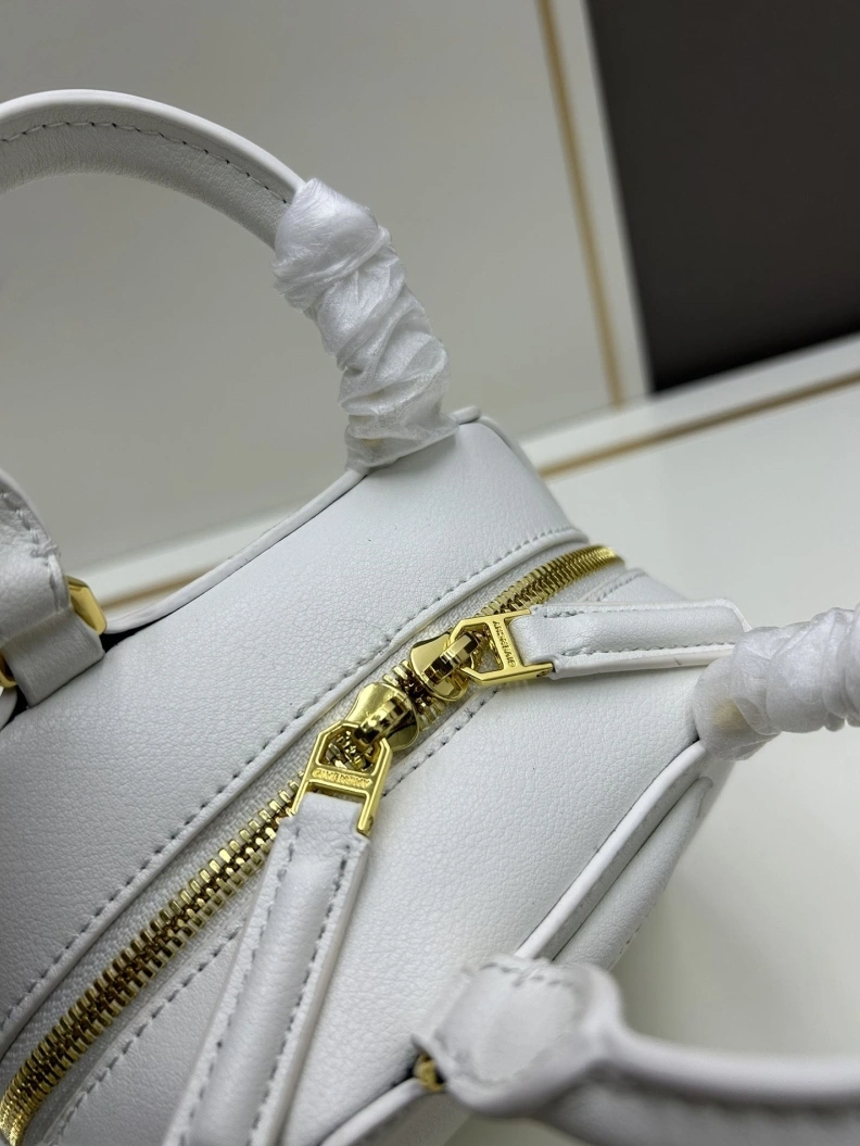 UrbanStyle Gxvxnchy Handle Bags 80190