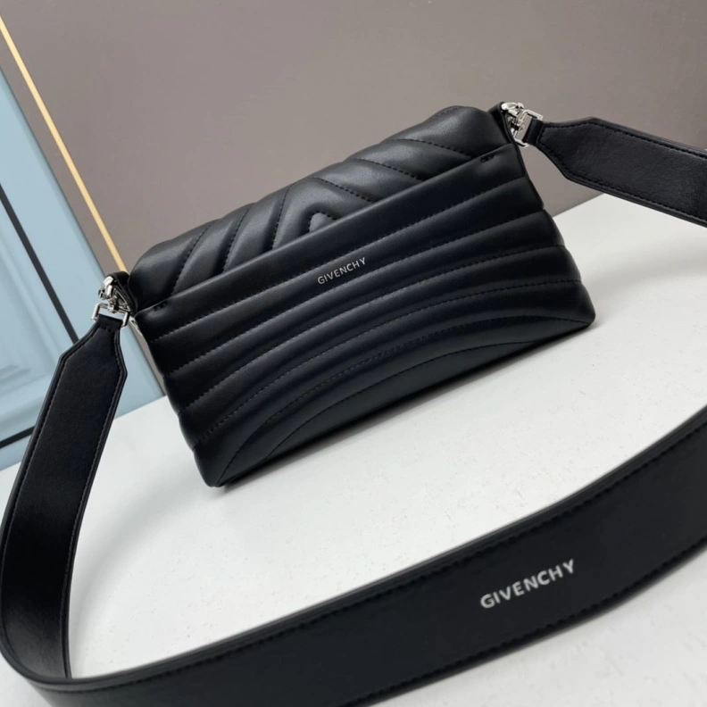 Unique Gxvxnchy Satchel Bags 80175