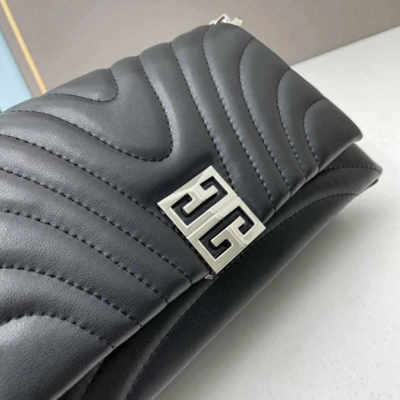 Unique Gxvxnchy Satchel Bags 80175