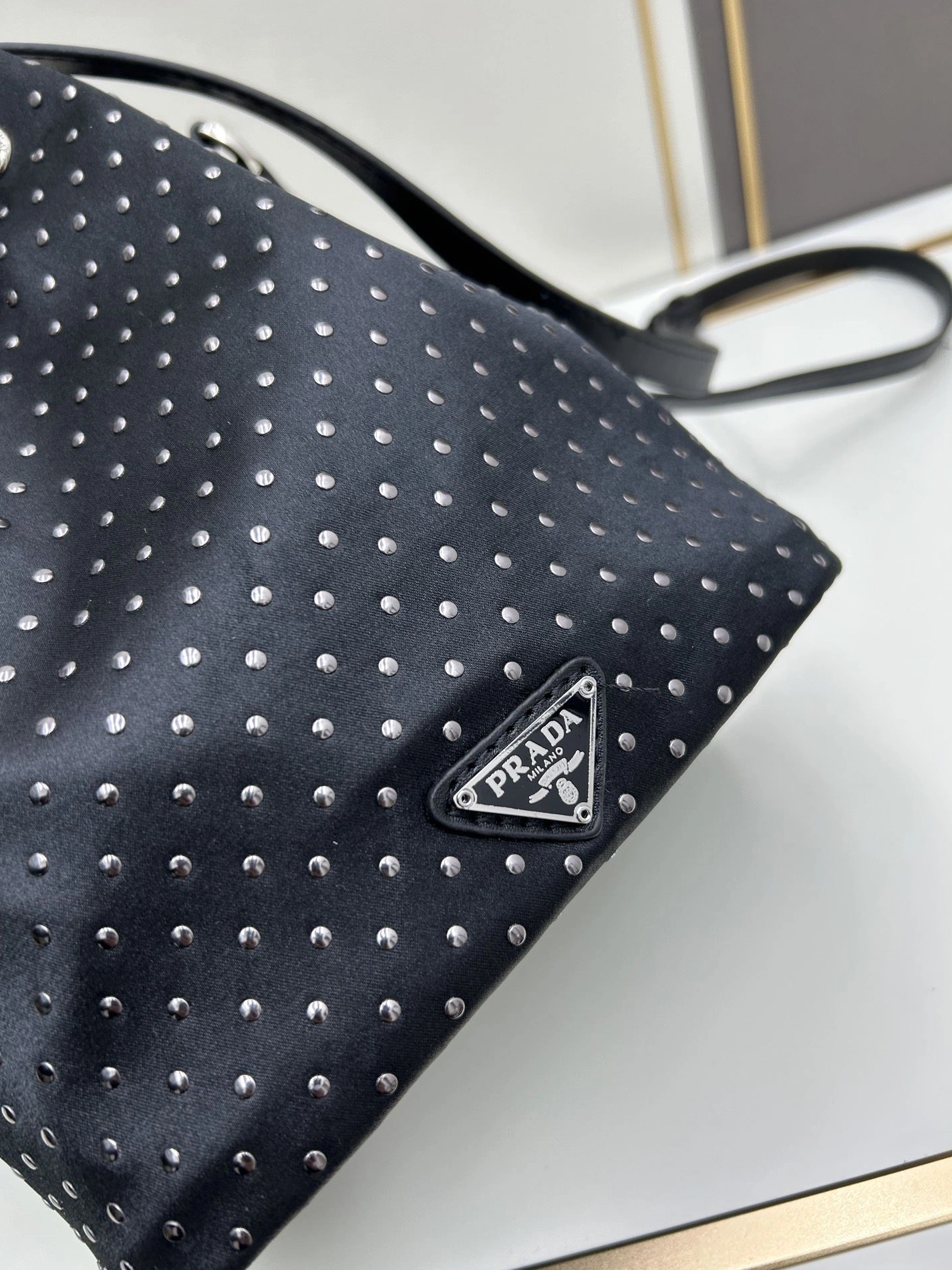 Minimalist Prxdx Bucket Bags 60056