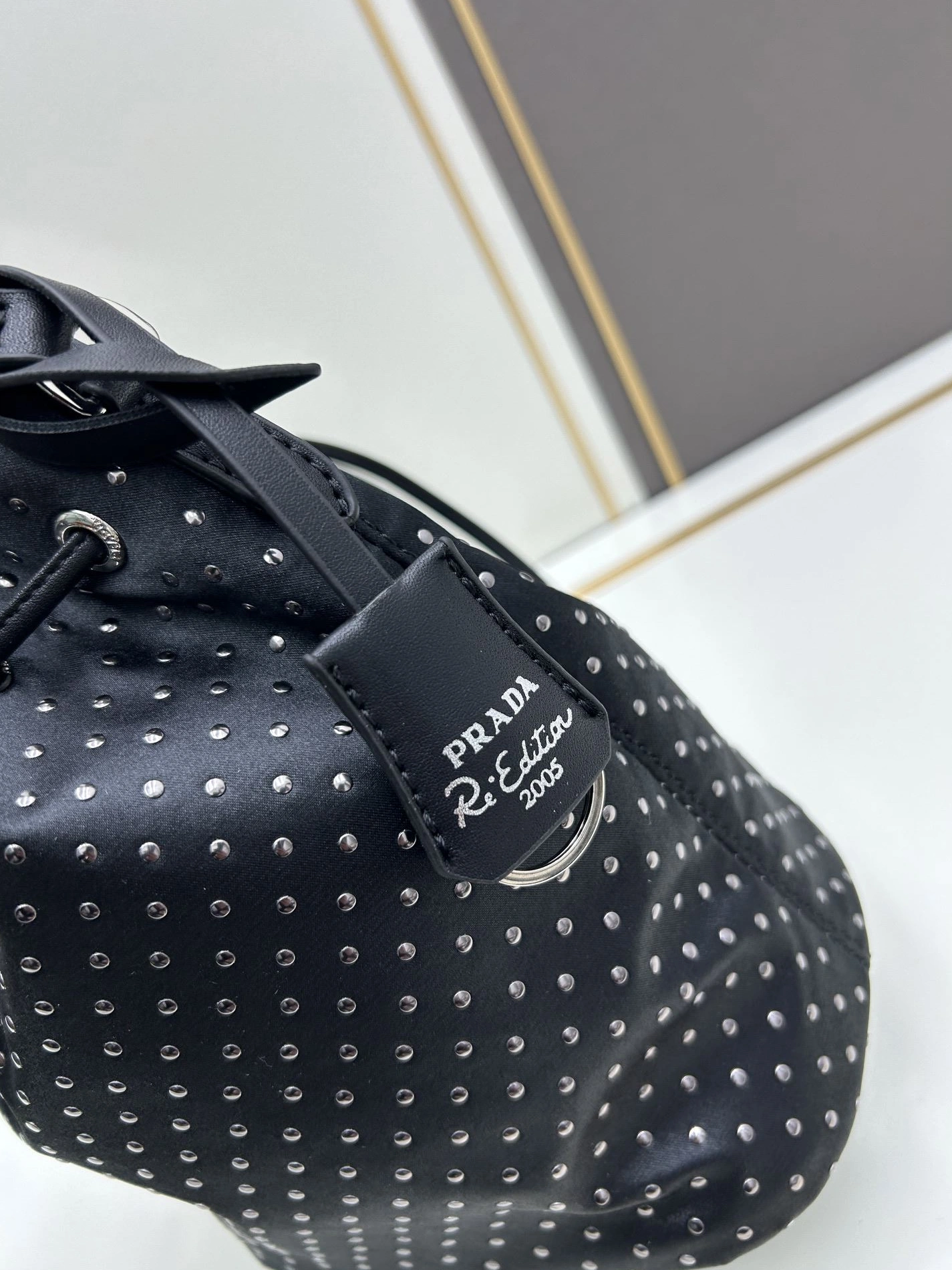 Minimalist Prxdx Bucket Bags 60056