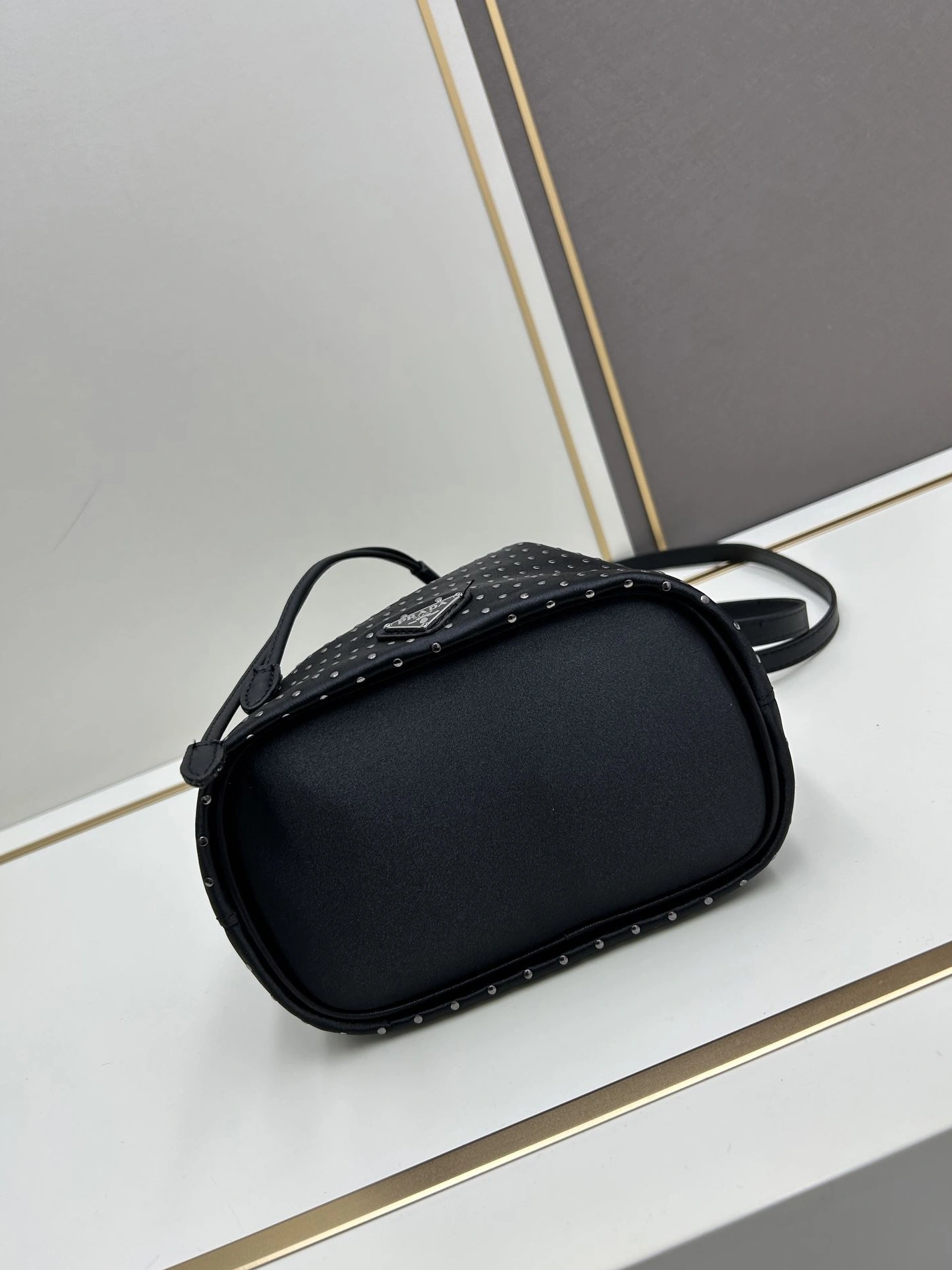 Minimalist Prxdx Bucket Bags 60056