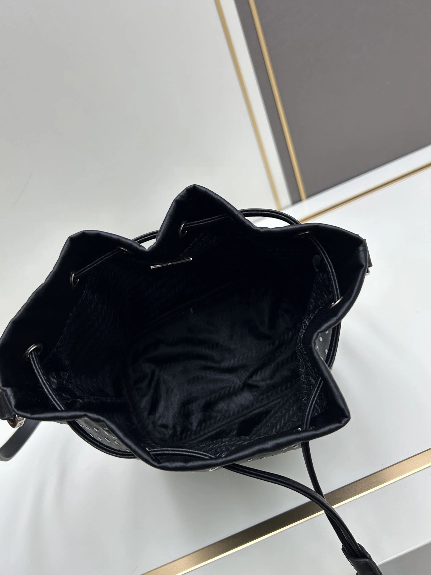 Minimalist Prxdx Bucket Bags 60056