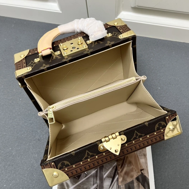 Comfortable LX Box Bags 23819